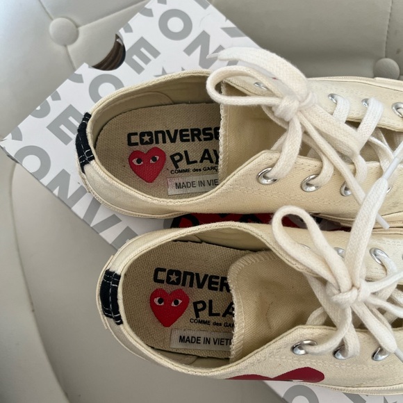 CDG Single Heart White Low Converse - Picture 5 of 9